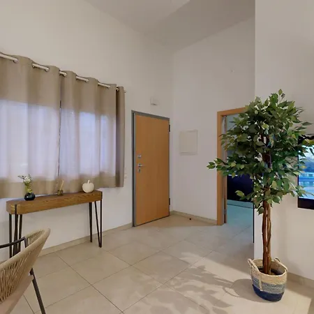 Apartment T0 Mfa, 400m Dos Pescadores